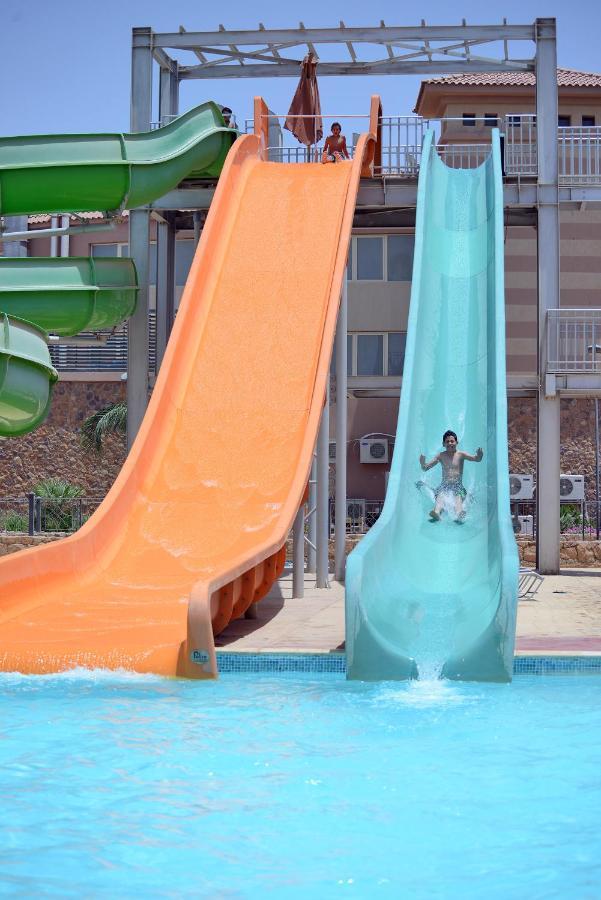 Coral Sea Beach And Aqua Park Ain Suchna Exterior foto